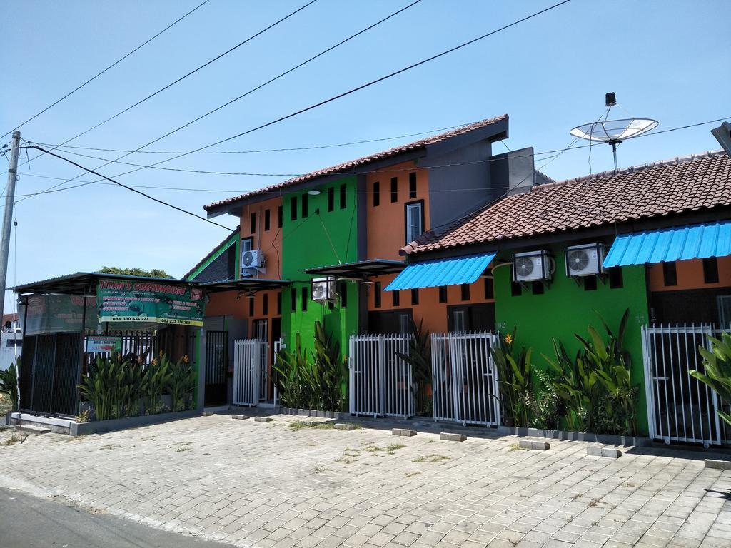 Titan'S Greenhouse Banyuwangi  Exterior foto